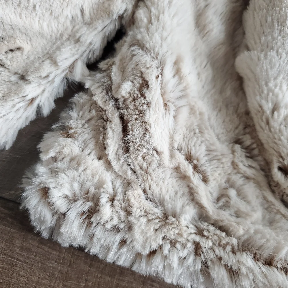Tourance Faux Fur Soft Cozy Cream Scarf Women's